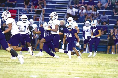 Wildcats football edged by Lampasas in opener