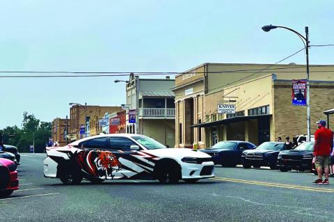 Dodge pulls into Main Street
