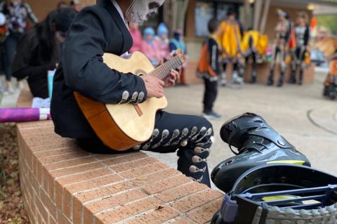 The “Dead Charro” serenades attendees with lovely guitar playing. Photo by Sonia Browder