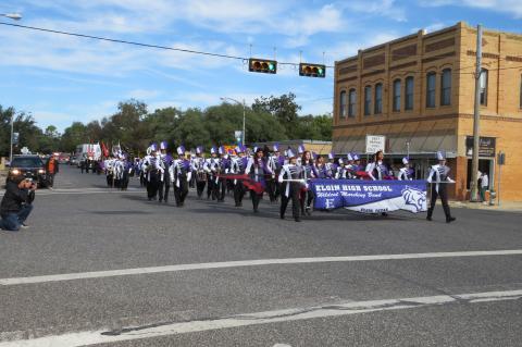 Here are more sights from the the Annual Veterans Day Parade in Elgin Nov. 12. Photo by Fernando Castro