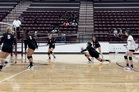 The McDade High School varsity volleyball team in action on Friday, Sept. 15 during the Lady Bulldogs’ road match at Hearne High School. Photo courtesy of Aaron Hallford